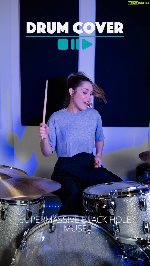 Domino Santantonio Instagram - Domino completely nails the drum beat on Muse’s song Supermassive Black Hole. Let her know what you think in the comments! #muse #museband #supermassiveblackhole #drumcover #drumming #drummer #dominodrummer #dominosantantonio #thomannsdrumbash #thomann