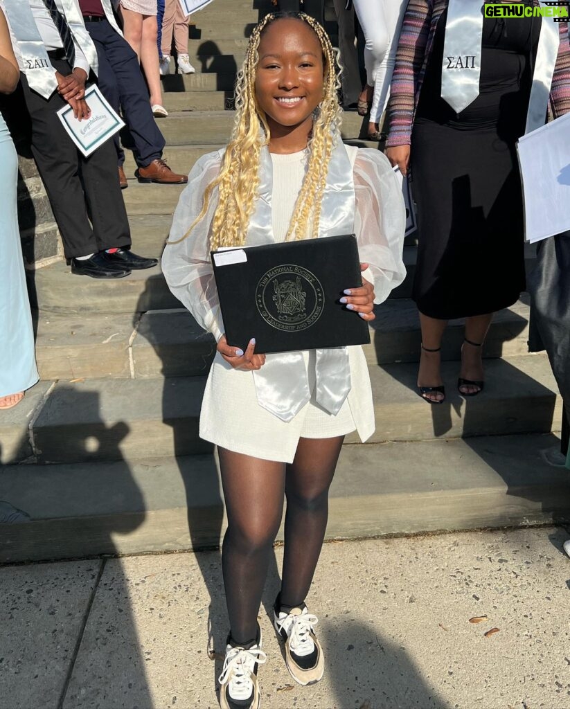 Donshea Hopkins Instagram - two honor societies in two weeks 🥂 ΦΑΘ & ΣΑΠ *on tues, may 2nd I was inducted into the National History Honor Society and on mon, may 8th I was inducted into the National Society for Leadership and Success* thank you so much @cmsvleads @thensls @cmsvhistory @phialphatheta for recognizing my achievements with these great honors 🤍