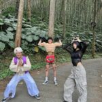Dora Hsieh Instagram - 今晚熱血48小時派出阿里三傻帶大家玩不一樣的阿里山 造型實在荒謬到必須給一個版面特此紀念 你們猜猜看我們分別扮演什麼角色（我是不信你們猜的到啦） 熱血製作組真的太喜歡挑戰自己的極限了 請大家用收視率鼓勵一下瘋狂的我們🤣🤣🤣🤣🤣🤣🤣🤣