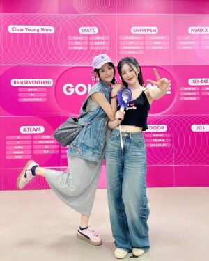 Dora Hsieh Instagram - 來看我們最棒的super lady💟💟
喊到喉嚨超痛，但全場真的超大聲
奶味藍讚爆🥰🥰