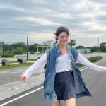 Dora Hsieh Instagram - 敏感而熱烈的過生活沒有不好哇 從細碎中發現浪漫，不是很浪漫嗎😌😌 啊今天告白我都可以當玩笑聽聽，有人要告白嗎？