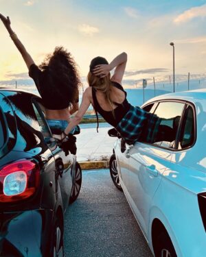 Doretta Papadimitriou Instagram - Η χαρά μας προκύπτει απ την μεγάλη ευκολία απόκτησης αυτοκινήτου με την @flexcar_gr .
Μαζί μας χαίρονται κ τα κορίτσια μας .
Φαίνεται ξεκάθαρα στην τελευταία φωτό 😋
#makinglifeeasier #flexcar