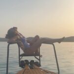 Doretta Papadimitriou Instagram - Το μυαλό μου σήμερα είναι 245 μέρες πίσω κ 123 μπροστά🌊