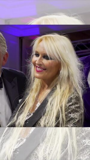 Doro Pesch Instagram - Here's some more footage from the charity fashion event "Kleider machen Leute", in Frankfurt. Great people and a good cause, supporting the #LeberechtStiftung for children.
🤘💪❤️🙏
#Love, #Doro
-
@stephan.goerner.frankfurt 
@beautyhani__ 
#wolfgangstumph
#pascalhens
@kempinski_frankfurt 
#christineurspruch
@christine_urspruch 
@sven_mueller_pr_events 
#svenmueller
@catrice.cosmetics.germany 
@catrice.cosmetics 
@pommes_23 
@papis_loveday 
#papisloveday
#kleidermachenleute
@kissonline 
@alicecooper 
-
-
-
#doropesch #conqueress #allweare #warlock #allformetal #triumphandagony  #dorofürimmer #catrice #kempinskifrankfurt #walktogetherrocktogether #fashionshow #gntm #queenofmetal #catricecosmetics #gala #catwalk #vegan #soberlife #nuclearblastrecords @nuclearblastrecords #monstersofrock #monstersofrockradio