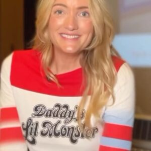 Dorothée Pousséo Instagram - Et vous quelles sont les raisons de votre retard ? 

@warnerbrosfr #harley #harleyquinn #vf #margotrobbie #retard #thesuicidesquad