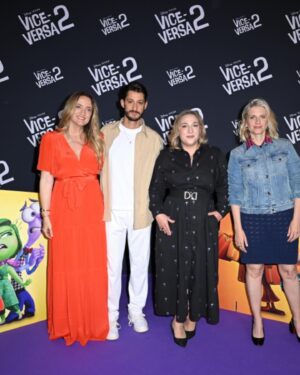 Dorothée Pousséo Instagram - Aucun mot ne serait assez fort pour exprimer ma reconnaissance… merci @disneyfr @pixar  de me faire toujours confiance. Merci pour ce merveilleux rôle (de composition pour ceux qui me connaissent!), qu’est Anxiété. Merci de me mettre en lumière aux côtés de ces sublimes comédiens reconnus sur cette scène mythique @legrandrex ! Je suis que « joie » maintenant !! 
Rdv dans les salles pour VICE VERSA 2 🩷