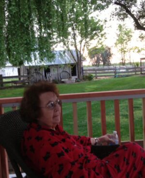 Dot-Marie Jones Instagram - Two years ago today my momma went to be with my dad. In heaven.🙏🏻❤️I miss her every day and still go to call her everyday. She was strong, smart, funny and spoke her mind!! I love that!  One of the best things she told me when I didn’t book a job after an audition was “well piss on em, you’ll get the next one”  I think of that every day and so many other things she said and did!! I miss and love you momma I know you and dad are catching up after 49 years apart. Call people that you love and who matter cause there are no do overs.  I called momma everyday and would go see her as much as I could. ❤️🙏🏻 #mommaeva