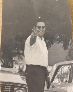 Dot-Marie Jones Instagram - TODAY IS MY DADS HEAVENLY BIRTHDAY 🎂 HE WOULD HAVE BEEN 96 . HE PASSED 49 YEARS AGO WHEN I WAS 10. MISS HIM EVERYDAY❤️🎂HAPPY BIRTHDAY DAD I HOPE YOU AND MOMMA ARE OUT DANCIN🥹❤️🎂 #BOB&EVA