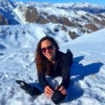 Dounia Coesens Instagram - Merci au @festivaltvluchon ! Une belle semaine, des films de qualité, du soleil, du sport.. tout ce que j’aime ! Merci à l’accueil chaleureux du public à l’avant-première de « Doc et Véto 2 ». Merci au @pghm.officiel pour ces exercices de folie en haute montagne 🏔 See you next year !