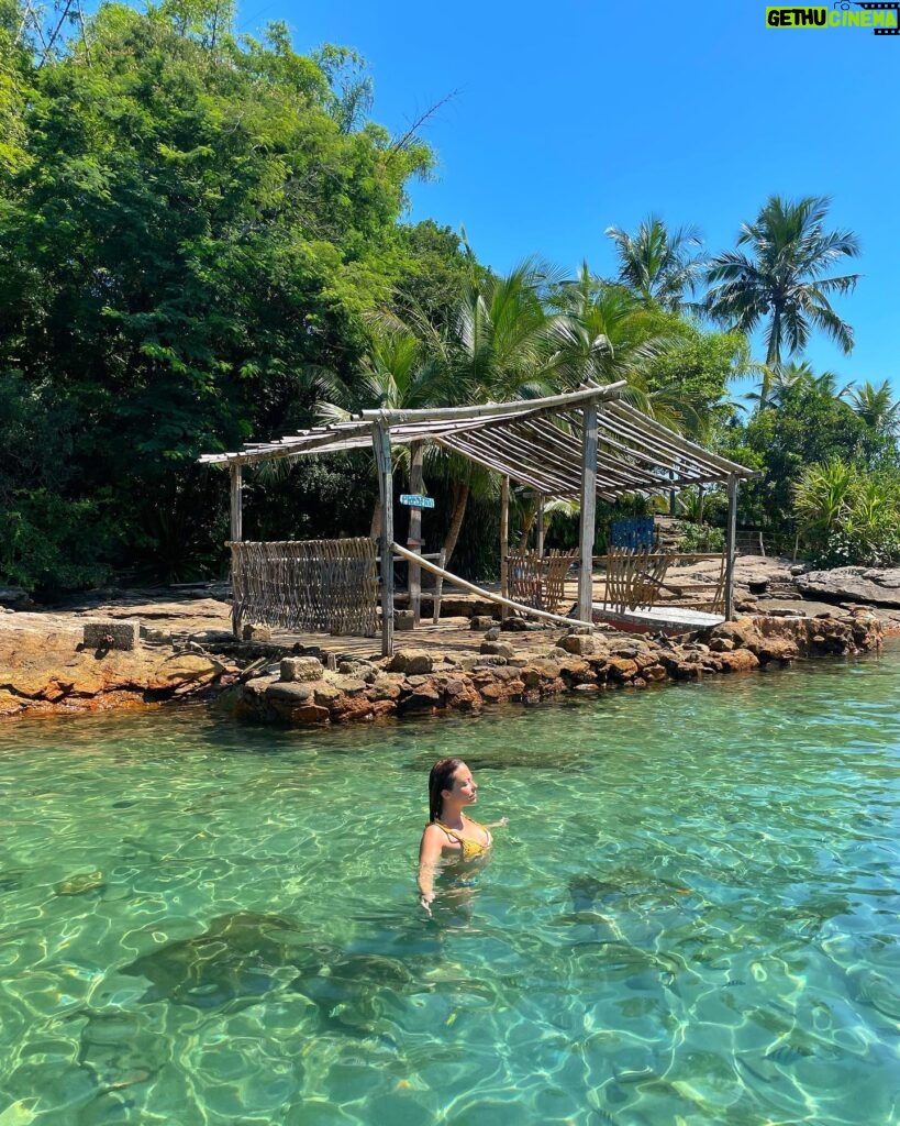 Dounia Coesens Instagram - Bye bye 🇧🇷 Merci pour ta joie de vivre, tes plages sublimes, ta samba, tes ballons de foot, tes couleurs, ta jungle verdoyante et ton soleil ☀️ !