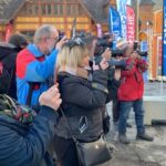 Dounia Coesens Instagram - Merci au @festivaltvluchon ! Une belle semaine, des films de qualité, du soleil, du sport.. tout ce que j’aime ! Merci à l’accueil chaleureux du public à l’avant-première de « Doc et Véto 2 ». Merci au @pghm.officiel pour ces exercices de folie en haute montagne 🏔 See you next year !