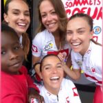 Dounia Coesens Instagram – Ça y est on a fini l’étape du coeur pour @mecenatcardiaque ! Avec Ange, 7 ans opéré il y a 1 mois et demi et sauvé par @mecenatcardiaque ! 
27km à vélo sur le @letourdefrance avec @justinehutteau @laurentmaistret @claude_kohlanta @marinelorphelin_off @vandamme_ines @lelievremass @cartmanofficiel @alex.henrard @samdavies_sailing 🚴‍♀️