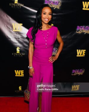 Dr. Contessa Metcalfe Instagram - #BoldandBougie on #WeTV is my new addiction ! Congratulations to all the beautiful ladies! Of course I was so late I didn’t get pics will all my girls - but I will be tuned in Thursday nights!