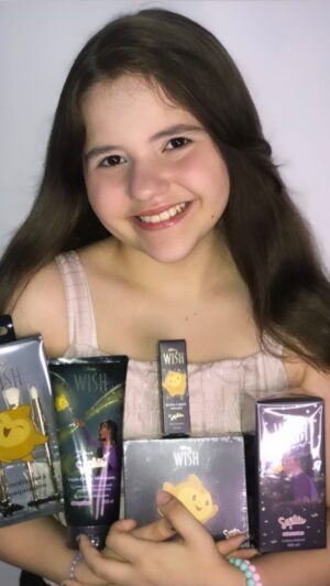 Duda Batista Instagram - O Boticário e a Disney se unem mais uma vez, agora para o lançamento da linha de cuidados infantis, inspirada na nova animação “Wish: O Poder dos Desejos”.
@oboticario 

#oboticário #wishopoderdosdesejos #wish #disney #sophie #perfume #make #brilholabial #cosmeticos #cosmetics #recebidos #fy #viral #viralvideos #fyp #fypシ
