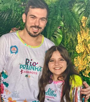 Duda Batista Instagram - Ontem foi a segunda vez que fui convidada p/ curtir essa linda festa que é o carnaval, no  @camaroteriopraia . Foi simplesmente incrível! Eu, minha família e amigos nos divertimos muito, com muita músicas brincadeiras, bebidas e comidinhas  deliciosas. Foi incrível!!! 

Muito obrigada: @camaroteriopraia 
@alan.victorrr 

#carnaval #folia #festa #camarote #musica #samba #alegria #fantasia #fun #fy #riodejaneiro #viral #fyp #fypage