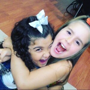 Duda Silva Instagram - Hoje o dia é delaaa!! @isabellamellofc 
Feliz aniversário Bella, você é muito importante para mim! que Deus possa te abençoar cada vez mais nessa nova fase, você é uma pessoa incrível cheia do Espírito Santo! Eu te amo muitooo 🩷
Feliz 15 🎉🫶🏼
.
.
.
#15anos #2008 #amigas #cristinamel #teamo #15aninhos #amizade #explore #explorepage #exploreinstagram