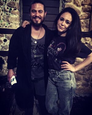 Duygu Yetiş Instagram - 13 yıldır bilfil t-Shirt lerini çaldığım adam iyi ki doğdun, iyi ki hep yanımda oldun ❤️💕❤️@movier
