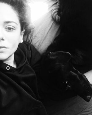 Duygu Yetiş Instagram - Beyaz 🖤 Siyah