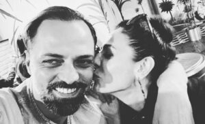 Ebru Özkan Instagram - Yalnız seninle yalnız değilim…