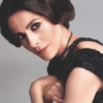 Ebru Özkan Instagram - Sevdiklerinizle, sevgiyle, sağlıkla , mutlulukla , eşsiz güzelliklerle dolu yıllarınız olsun, yıllarımız olsun ☘️☘️☘️ #iyiseneler