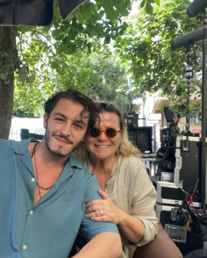 Ece Yörenç Instagram - Ve Şeyyaz ❤️
@borankuzum ❤️ #kgkg @bertanbasaran 
@netflixturkiye @ayyapim