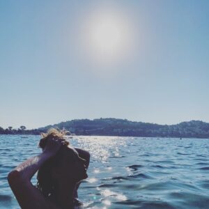 Ece Çeşmioğlu Instagram - 
