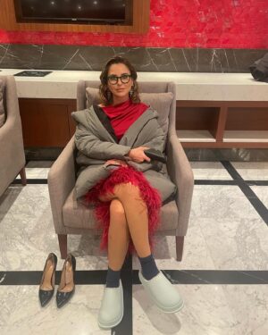 Ece Uslu Instagram - Hayaller 💫 Gerçekler #tbt’si

Kaydırmalı ➡️

Sıramızı beklerken 😂
