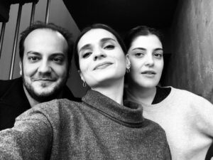 Ecem Akbin Instagram - Efe ve meriç’in podcastine konuk oldum bu bir ilkti ama son olmayacak umarım 🖤 Dinlemek isteyenler @efetuncer