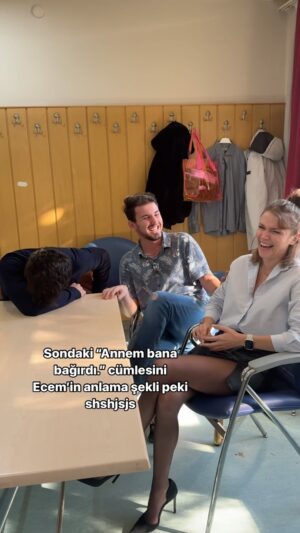 Ecem Karavus Instagram - Sondaki “Annem bana bağırdı.” cümlesini Ecem’in anlama şekli peki shshjsjs Neyse Sabri Can diksiyon testini geçti🤣#diksiyon #eharfi #keşfet #reels