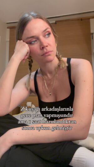 Ecem Karavus Instagram - Some 80’s generation problems.. 

89’lular 90 kuşağı sayılır mı ya? Nolur sayılsın 🥹
