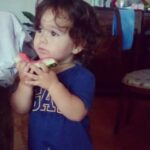 Ecem Özkaya Instagram - Ps: video bolca gülümseme içerir ve pazar gününe rağmen bi #tbt dir 🤪👼🏻🐣 Özlemle sınanmadığımız yarınlarımız mümkün bebeğim🧿🐣👼🏻 sayende her günüm kutlu ♥️ yüreğimden taşan sevginle -ki o taşanlar ziyan değil, toprağa düştüğünde payını alması gerekenlere...- büyümek çok güzel 😌 iyi ki...iyi ki... iyi ki...🧿♥️