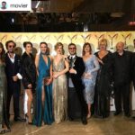 Ecem Özkaya Instagram - #Repost @movier with @repostapp ・・・ Altın Kelebek En İyi Ekip Ödülü - Hayat Şarkısı!! 🏆🏆🏆🏆🏆🏆 @ecemozkaya @burcubiricik @tayancayaydin @peliniioztekin @guloguz_ @sonerguvn @benalce @olguntoker @gece_gorusu @almila.bagriacik #altınkelebek #hayatşarkısı