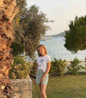 Ecrin Su Çoban Instagram - 💕😌🤩