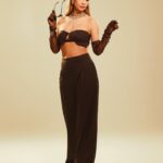 Eda Özerkan Instagram - I know what you’re doing!✨😎 Photo/ @kaan.turkerr @the.studio.zero Hair&make up/ @gokhancigeroglu Styling/ @betulcapkurr Manager/ @abdullahbulutmanagement @katicoban 🙏🏻🫶🏻🌸 #edaözerkan #edaozerkan #aniyakala #hayatandanibarettir #in #instagram #instagood #instalike #instadaily #instamood #instafashion #instalove #instadog #instacool #instaphoto #instaphotography #instatravel #instaart #instafollow #instavideo #instahair #instagamer #instabook #instajewelry #instabeauty #instalikes #instadraw Ve sonsuuuuzzzz olasılıklarım neler?🍀