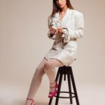 Eda Özerkan Instagram - İn white..🤍🦩 Photo/ @kaan.turkerr @the.studio.zero Hair&make up/ @gokhancigeroglu Styling/ @betulcapkurr Manager: @abdullahbulutmanagement @abdullahbulutt @katicoban 💐🫶🏻💫 #edaözerkan #edaozerkan #aniyakala #hayatandanibarettir #instagram #instagood #instalike #instadaily #instamood #instafashion #instalove #instadog #instacool #instaphoto #instatravel #instareels #instastyle #insta #in #instaphotography #instaphoto #instafit #instablogger #instalikes #book Sonsuz olasılıklarım neler?🍀