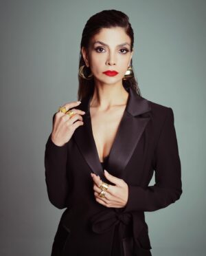 Eda Özerkan Instagram - Kaldığımız yerden devam..☄️

Photo/ @kaan.turkerr @the.studio.zero 
Hair&make-up/ @gokhancigeroglu 
Styling/ @betulcapkurr 💐🫶🏻

Managar/ @abdullahbulutmanagement @abdullahbulutt @katicoban 💐🫶🏻

#edaözerkan #edaozerkan #instagram #instagood #instalike #insta #instadaily #instamood #instafashion #instalove #instacool #instaphoto #instatravel #instacars #instareels #instastyle #instafollow #instamoda #instaphotography #instavideo #instafollow #instabook #instabeauty #instagamer #instamakeup #instalikes #instareels