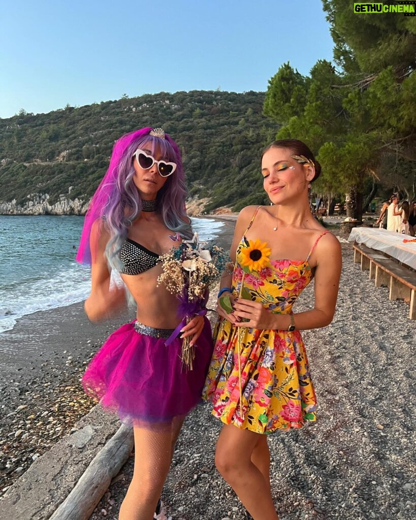 Eda Şölenci Instagram - 🧚🏼‍♀️🌈🦚🌞🍭🏡🌻🕊️♥️