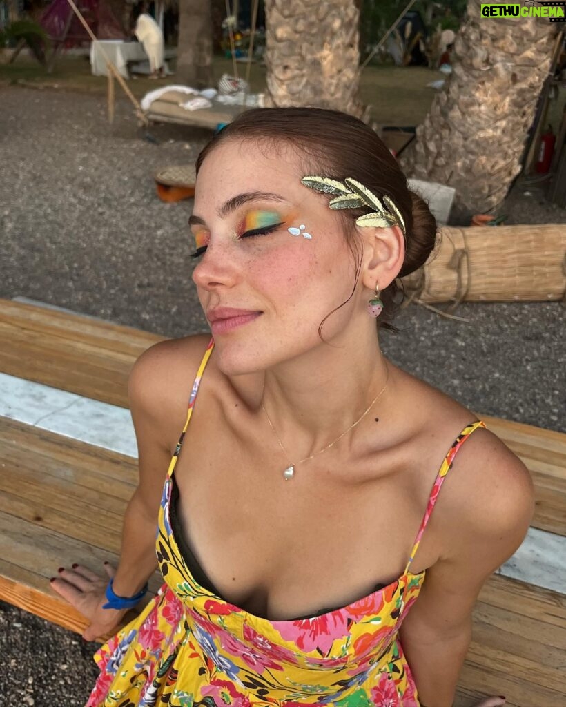 Eda Şölenci Instagram - 🧚🏼‍♀️🌈🦚🌞🍭🏡🌻🕊️♥️