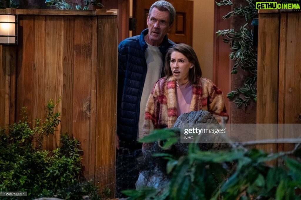 Eden Sher Instagram - ICYMI pt. 2 your girl has been living for a multi & I got to reunite w my fave Neil Flynn on Lopez vs Lopez w the fabulous @mayanlopez and iconic @georgelopez. I had sooooooo much fun and it is also streaming on @peacock WHAT ARE YOU WAITING FOR