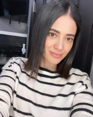 Edy Ganem Instagram - Today’s title: “Mosca muerta” 
(makeup & good trailer lighting selfie photoshoot series) 
#actress #onset #trailerlife