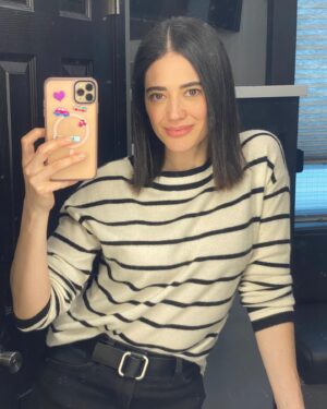Edy Ganem Instagram - Today’s title: “Mosca muerta” 
(makeup & good trailer lighting selfie photoshoot series) 
#actress #onset #trailerlife