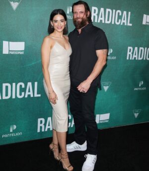 Edy Ganem Instagram - Figured I’d share these from the premiere of @radicalthemovie for those who like seeing full red carpet looks (from head to toe)
Last pic is the most organic one..almost candid? It was like in between “poses” so I’ll say it’s a candid smile :)

#redcarpet #moviepremiere #ootd