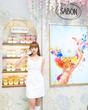 Eelyn Chan Instagram - 🛁
@sabonhk
#SABONHK #BodyScrub #EssentialMinerals #IntenseNourishment #MagForMax #BodyCare
