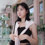 Eisaya Hosuwan Instagram - ถามว่าร้อนแค่ไหน ก็แค่หน้าม้าเปียก🥹