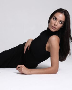 Ekaterina Vladimirova Instagram - Я стала ощущать себя более женственной совсем недавно. Рождение сына меня полностью изменило. Такое перерождение произошло, как птица Феникс. Было до и стало после.  #женственность #жизнь #красота #материнство