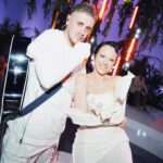 Ekaterina Ivanchikova Instagram - Сегодня на улице так много цветов в руках цветущих дам, энергия от этого такая разряженная! Я чувствую это физически! Мой кинезиолог сказал, что мужчины правят миром, женщины правят мужчинами, женщинами правят гормоны, гормонами правит гипоталамус, гипоталамусом правят рецепторы, рецепторами правит массаж…о, с последним я согласна! 👍🏼 На себя нужно находить время и это нужно не только для себя, но и для порядка на всей планете!😘