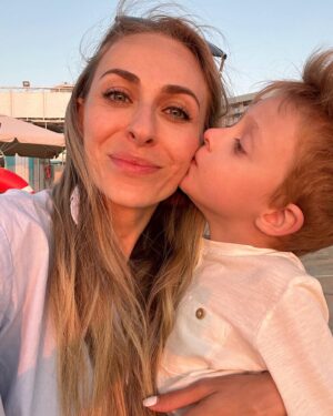 Ekaterina Morgunova Instagram - - Тёмочка, ты счастливый?
- Сама ты счастливая!
 Артемий Моргунов, 5 лет. 
💙💙💙💙💙💙💙💙💙💙💙💙 
#мойсын #сокровище #любовь
P.S.: это просто пост, ДР у Тёмы был в августе)