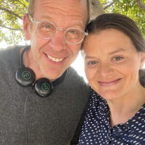Elaine Carroll Instagram - Today is my birthday, and I can’t imagine a better gift than having spent the last month making #remotemovie with such kind, talented, legendary people while also laughing my butt off. It was the most fun I’ve had in years — so much so that I had to reinstall this app and tell everyone. This town can make you feel like a small fish in a (toxic) pond, but this project made me feel like the world’s luckiest lobster. 🦞 #sixmoviesandaseason