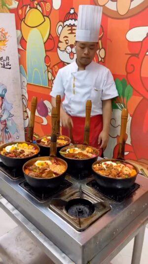 Elaine Goldsmith-Thomas Instagram - Street food in China!  #mesmerizing