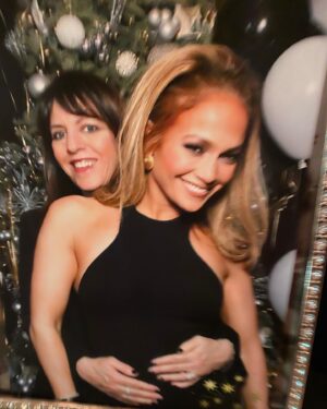 Elaine Goldsmith-Thomas Instagram - Happy birthday @jlo.  Hard to make foot prints where most people have never gone- honored to follow in yours or given my big bunioned feet beside…
Thank you for being a guiding light, a shoulder to lean on, and the one constant in a sea of change. 
Could not love you more my girl.
#thefamilywemake